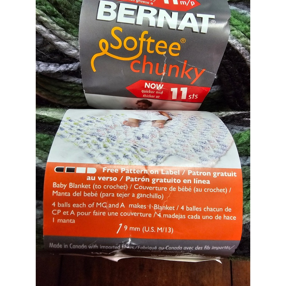 Bernat Softee Chunky Yarn Dads Scarf 29044 Green Grey Black 3 Skeins Bulky 5 - Picture 3 of 5